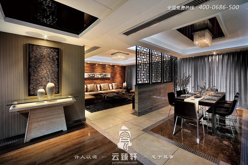 很有創(chuàng)意的把中式花格隔斷運(yùn)用在餐廳客廳之處