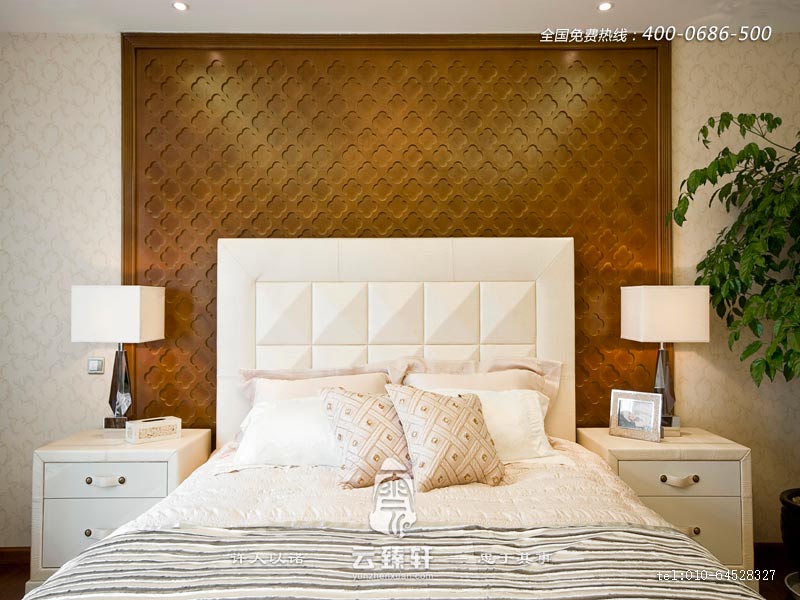 典雅華貴臥室背景墻裝修設(shè)計(jì)效果圖